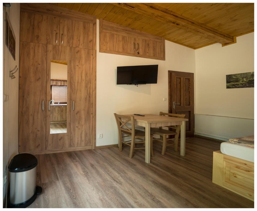 Pension U Lipy Bynovec Exterior photo